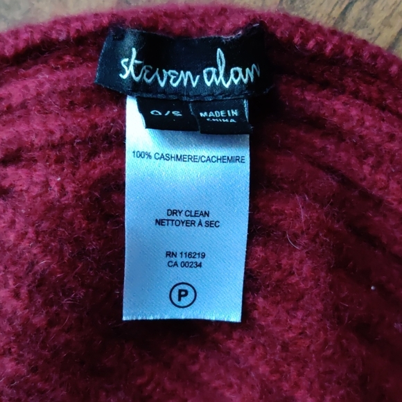 The Cashmere Beanie Steven Alan Burgundy Maroon - Picture 9 of 9